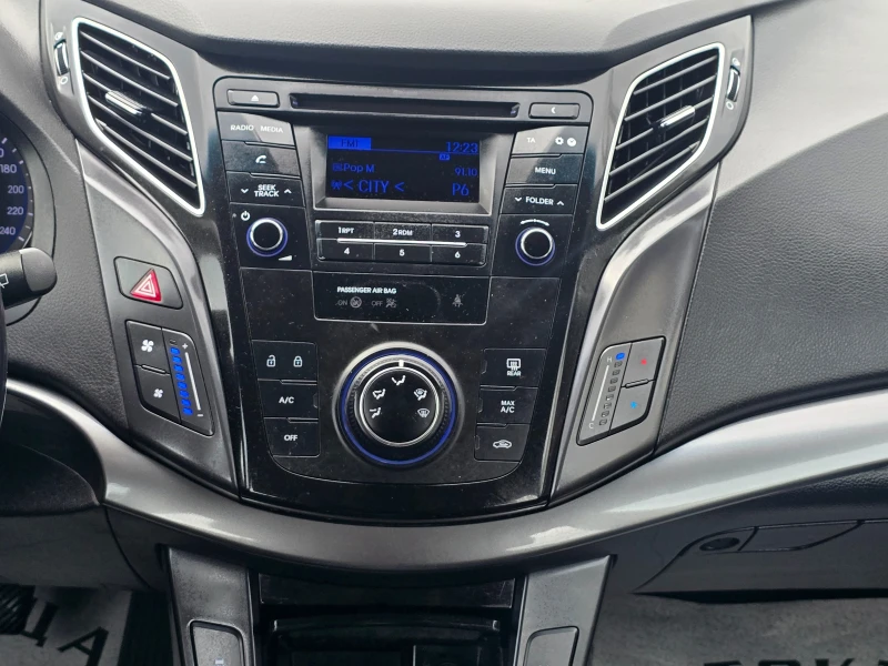 Hyundai I40 16г.FACELIFT, 1, 7-116к.с., снимка 11 - Автомобили и джипове - 53560929