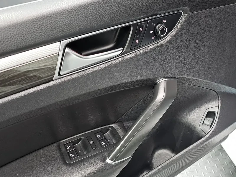 VW Passat 2.0 Tsi B7, снимка 12 - Автомобили и джипове - 55263330
