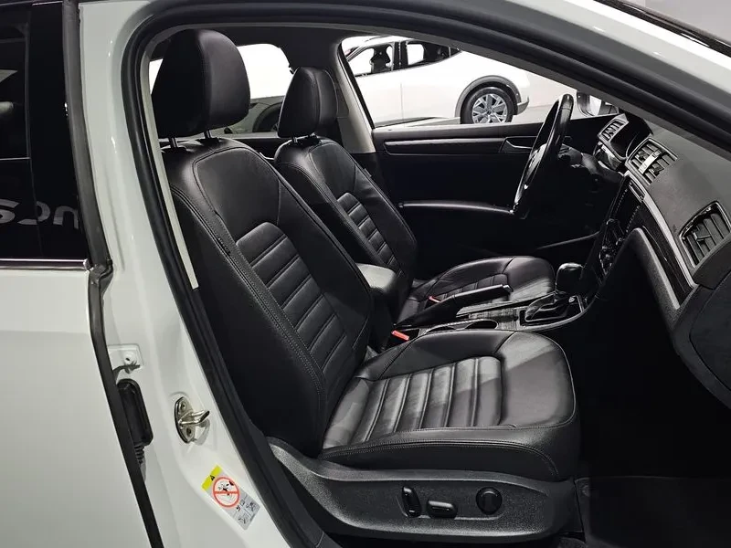 VW Passat 2.0 Tsi B7, снимка 10 - Автомобили и джипове - 55263330