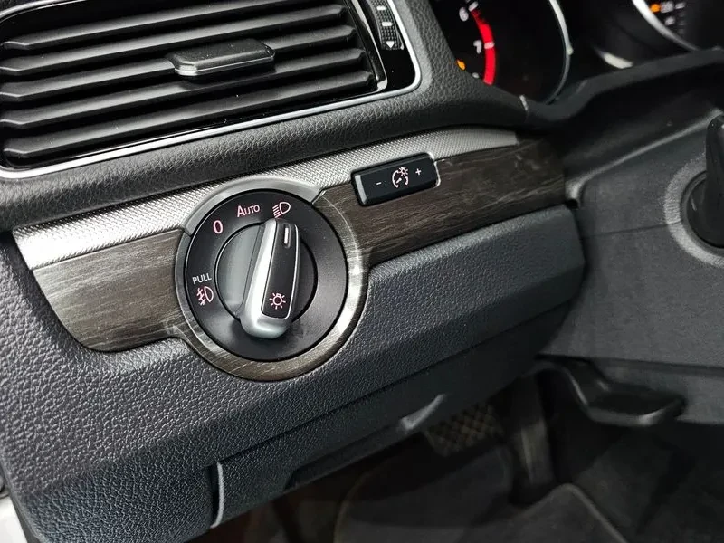 VW Passat 2.0 Tsi B7, снимка 13 - Автомобили и джипове - 55263330