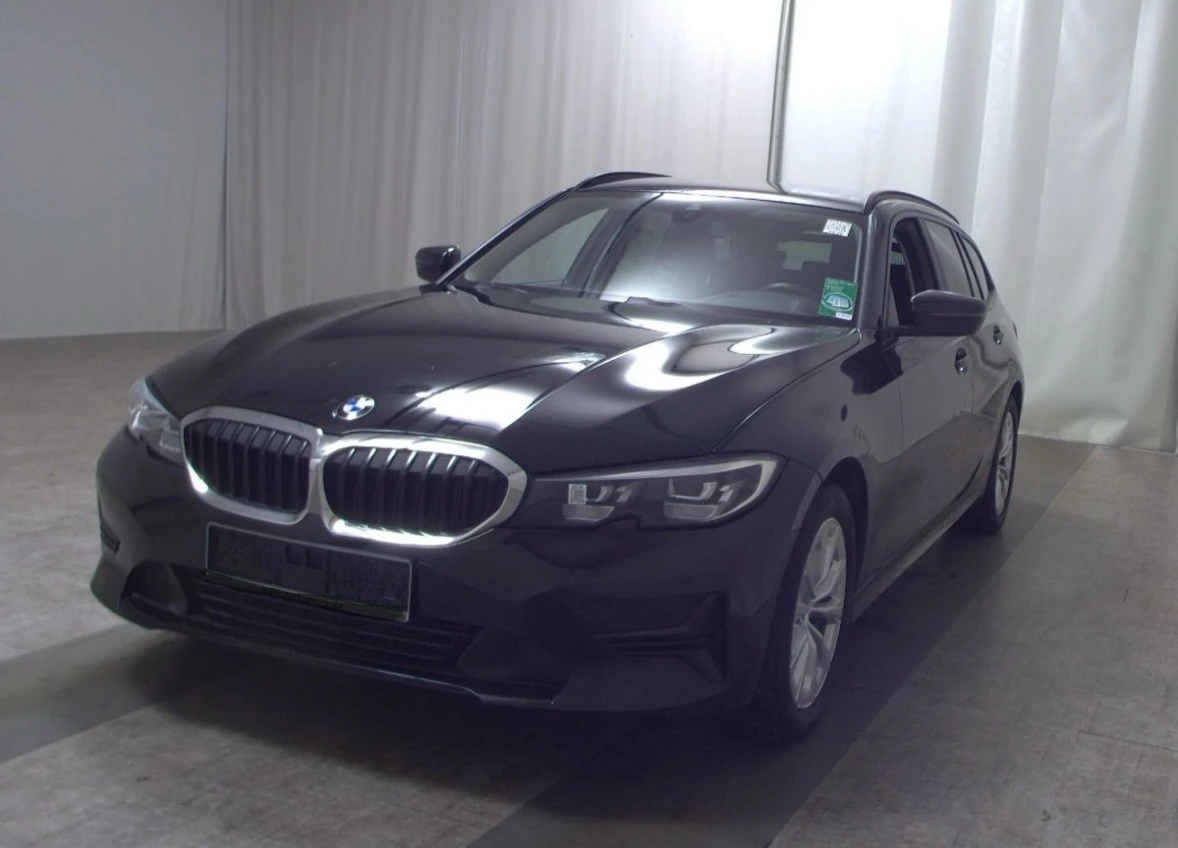 BMW 318 d Комби/LED/Digital/Германия/ЛИЗИНГ, снимка 1