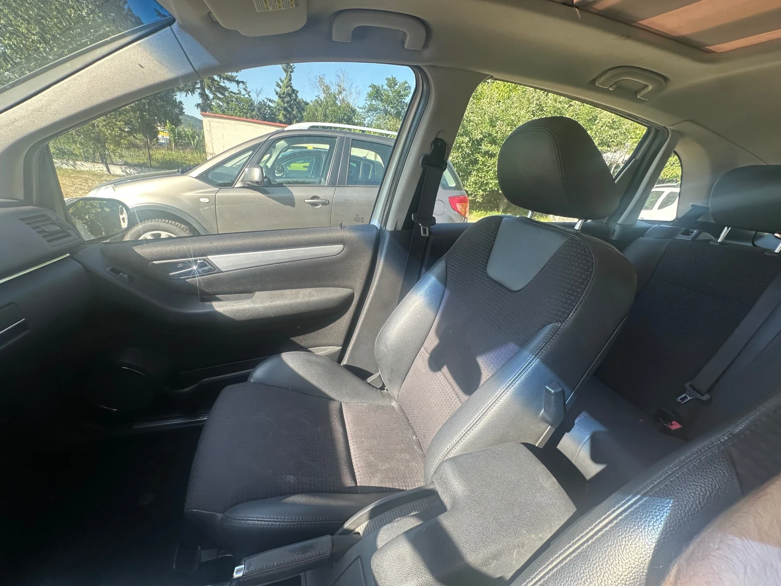 Mercedes-Benz B 180 * Панорама - изображение 9