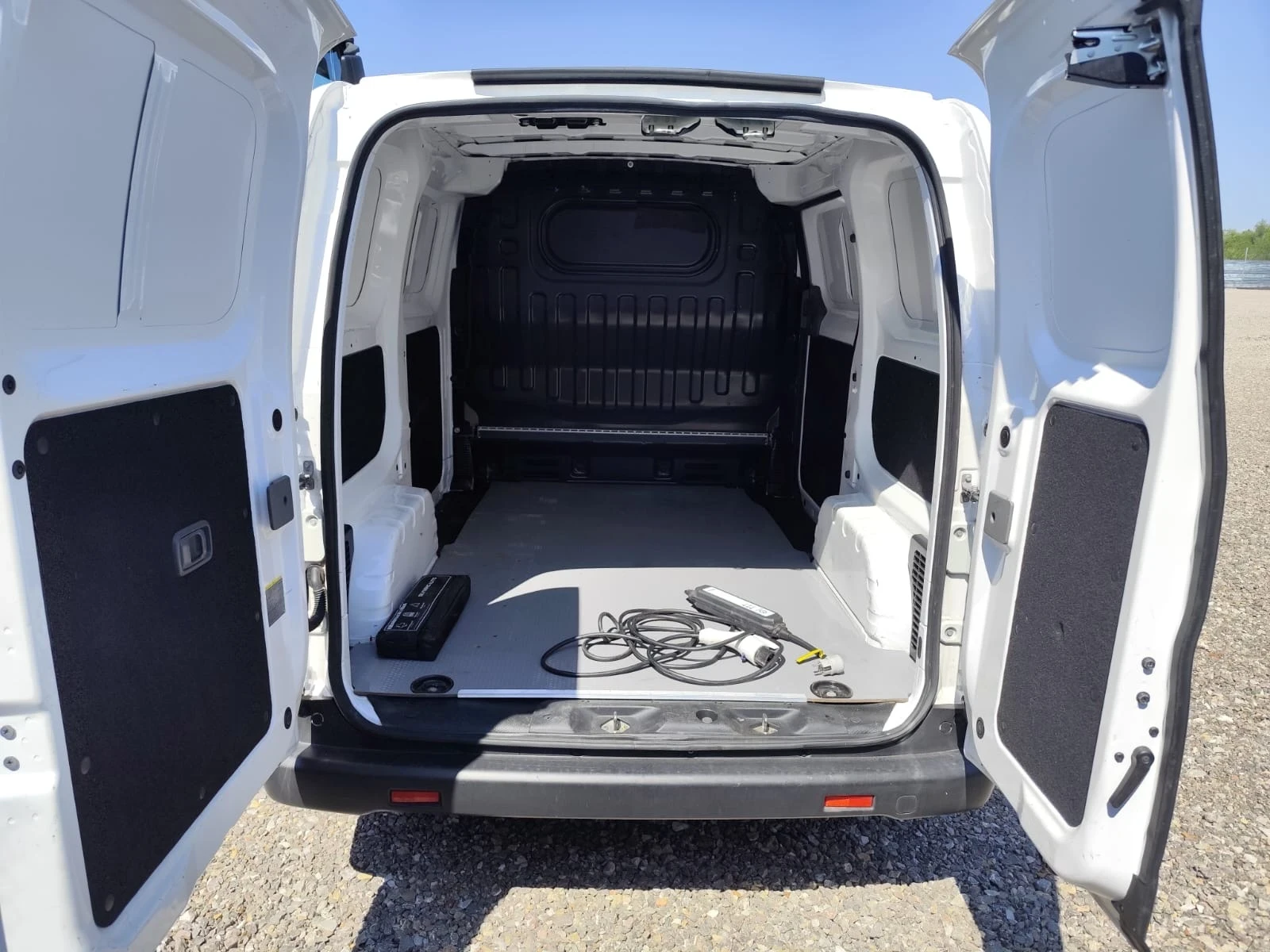 Nissan e-NV200  - изображение 8