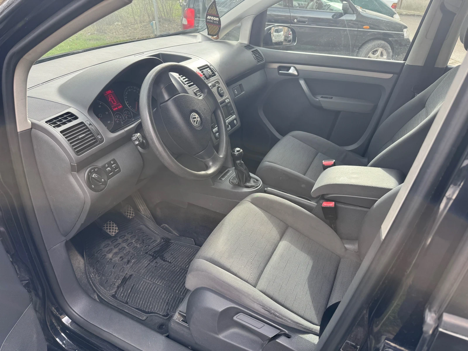 VW Touran 1.9 TDI 105hp 6+ 1 - изображение 8