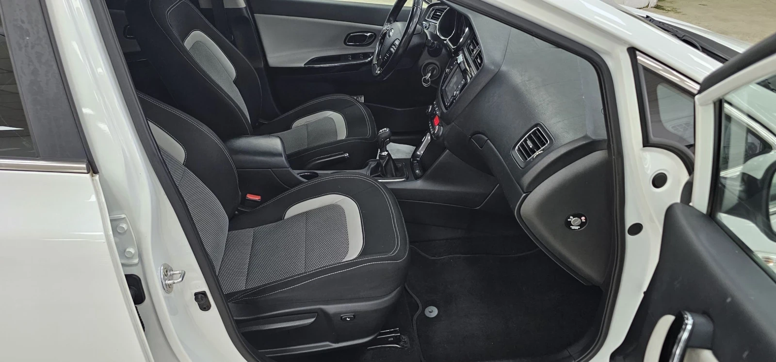 Kia Ceed 1.6 CRDI камера Германия Лизинг  - изображение 8