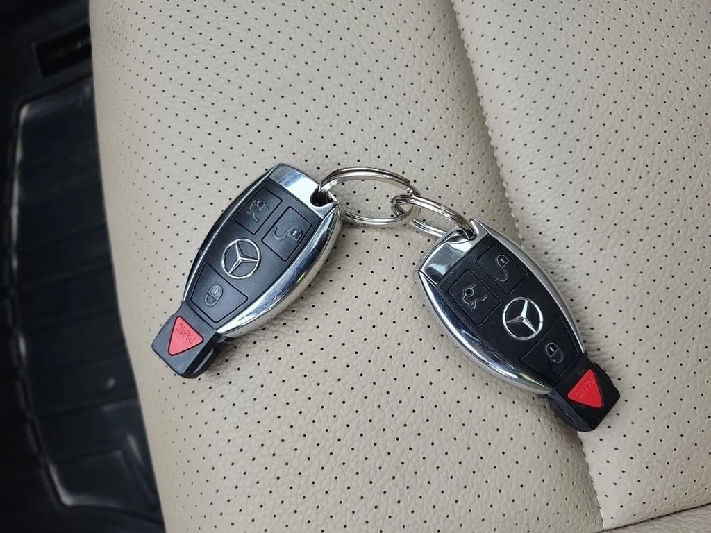 Mercedes-Benz C 300 * CARFAX * ЦЕНА ДО БГ - изображение 8