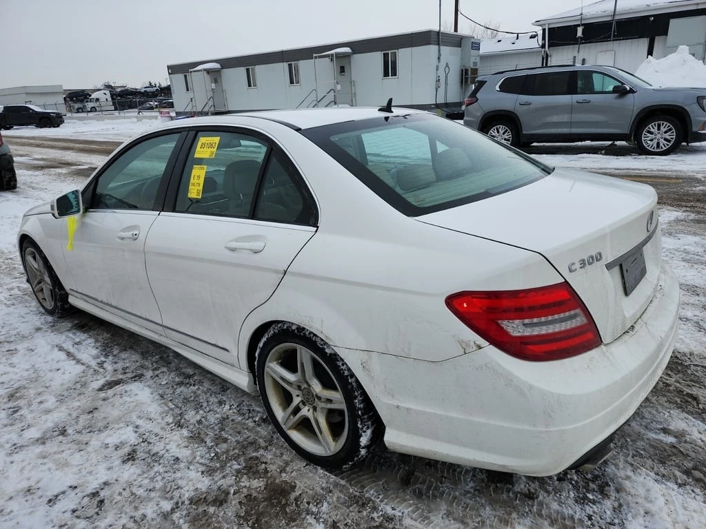 Mercedes-Benz C 300 * CARFAX * ЦЕНА ДО БГ - изображение 4