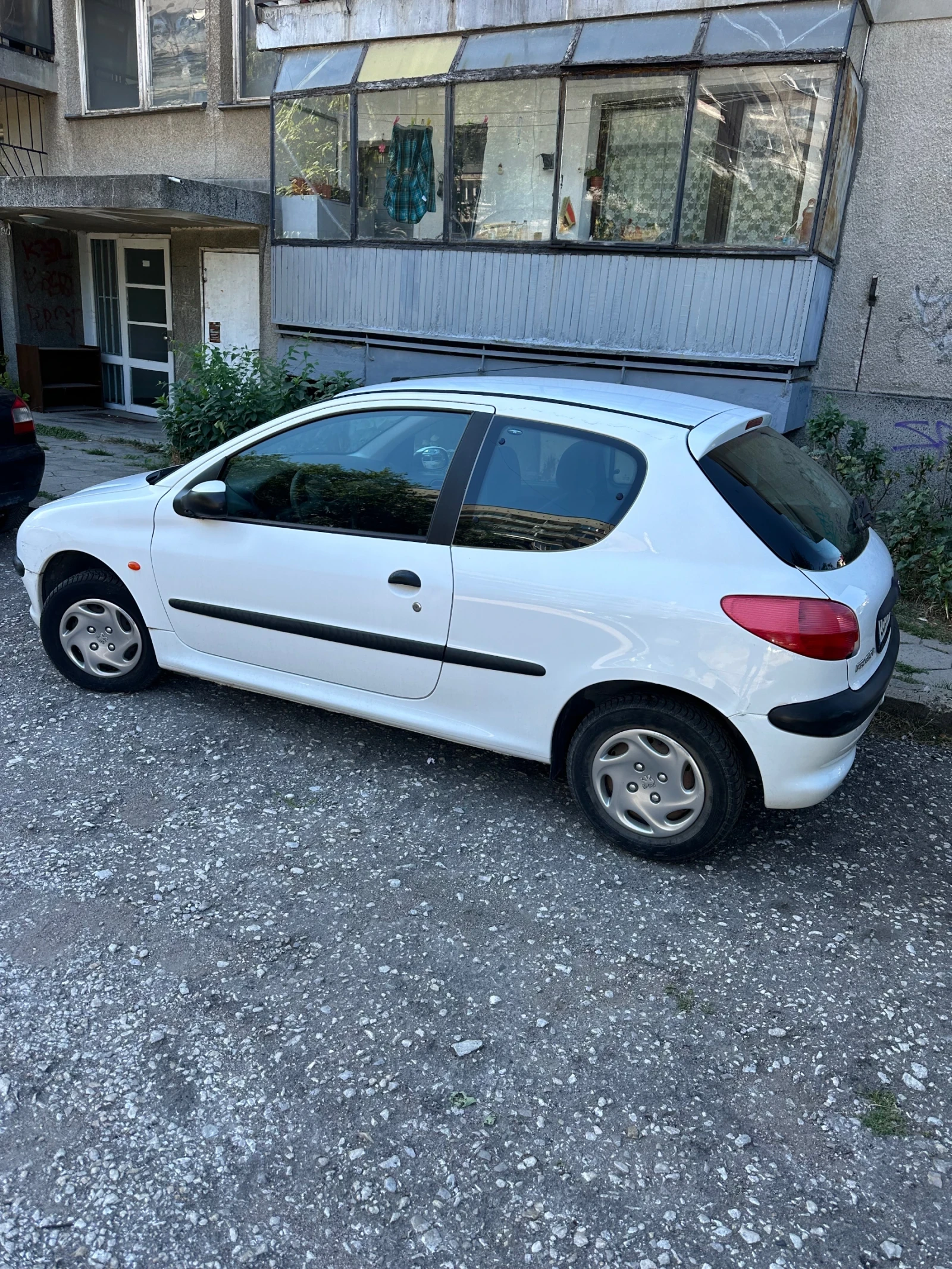 Peugeot 206, снимка 3 - Автомобили и джипове - 53731875
