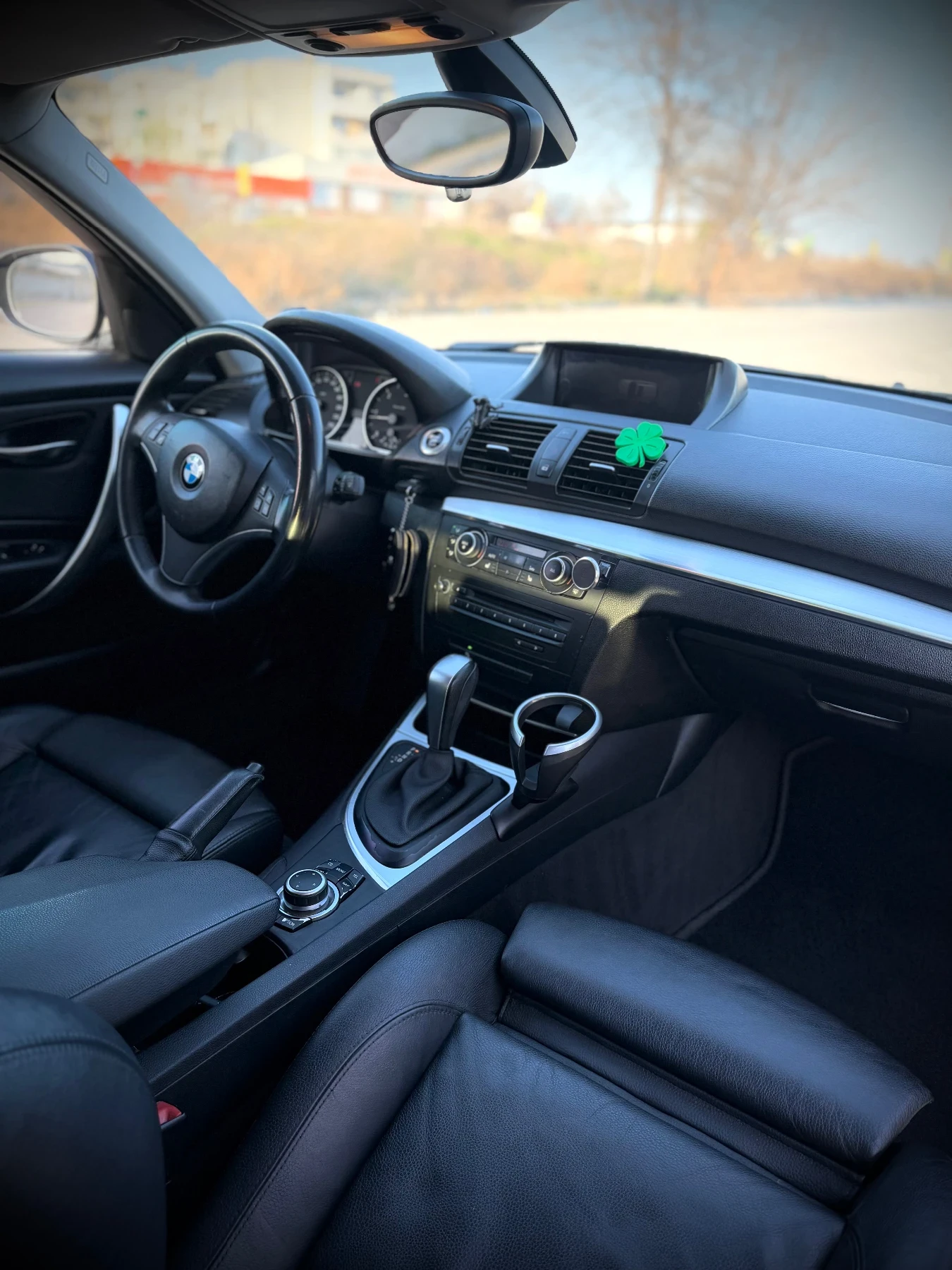 BMW 118 FACELIFT-2.0D-143k.c.-2010г. Отлична! , снимка 8 - Автомобили и джипове - 53852177