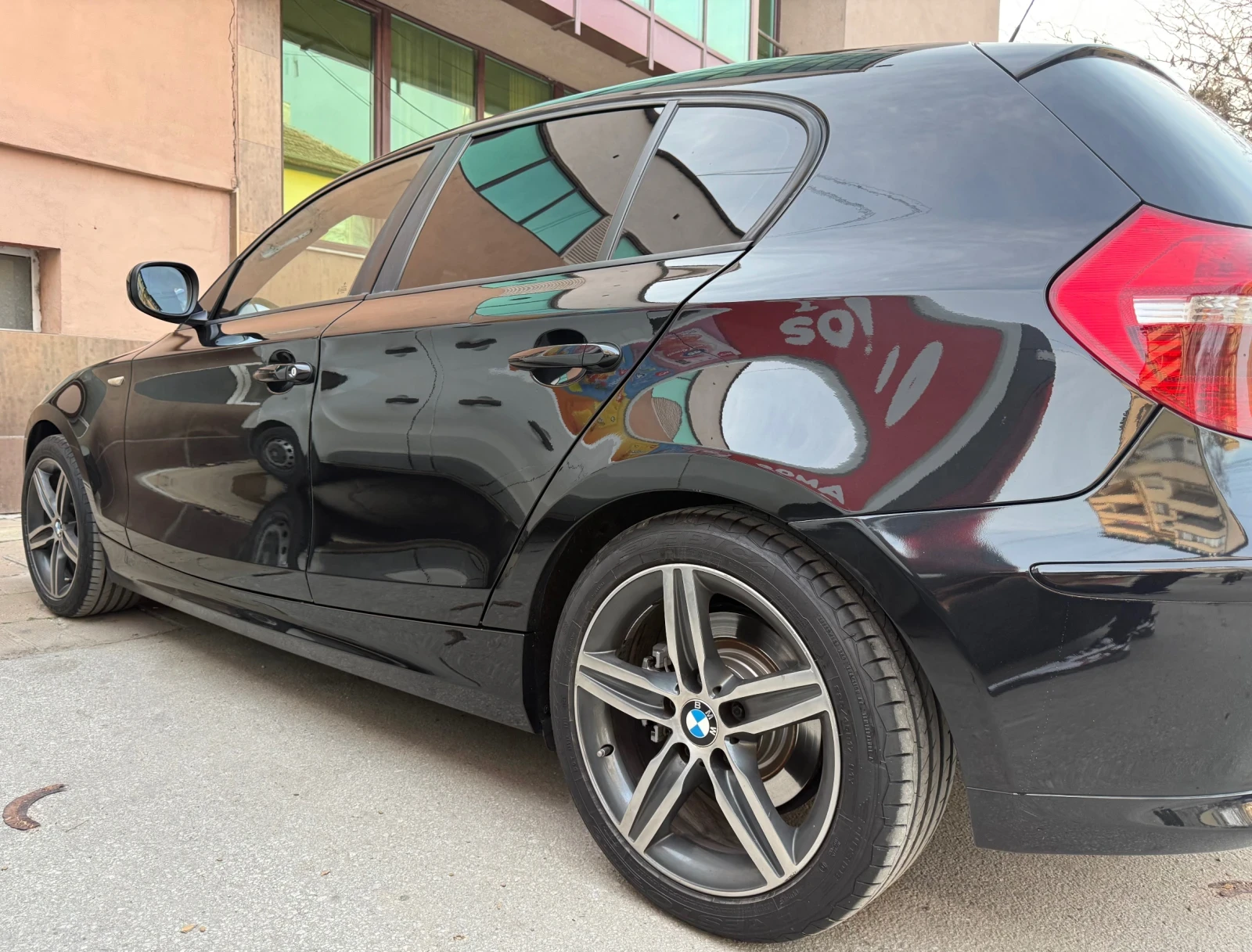 BMW 118 FACELIFT-2.0D-143k.c.-2010г. Отлична! , снимка 11 - Автомобили и джипове - 53852177
