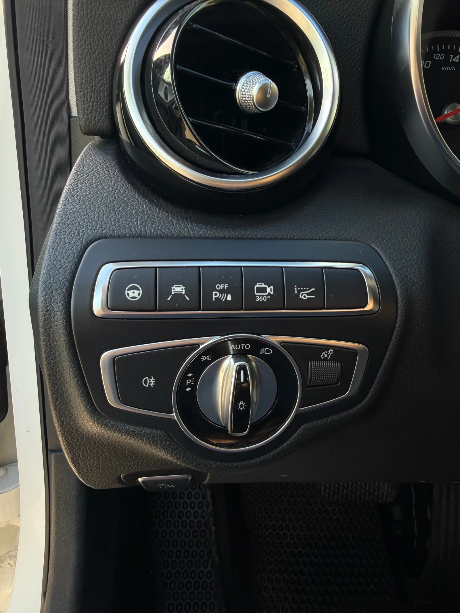 Mercedes-Benz C 350     C 350 e Plug-in Hybrid, снимка 12 - Автомобили и джипове - 54855649