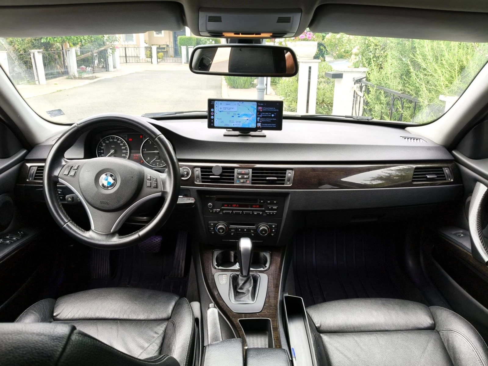 BMW 320 xDrive Edition, снимка 11 - Автомобили и джипове - 54947262