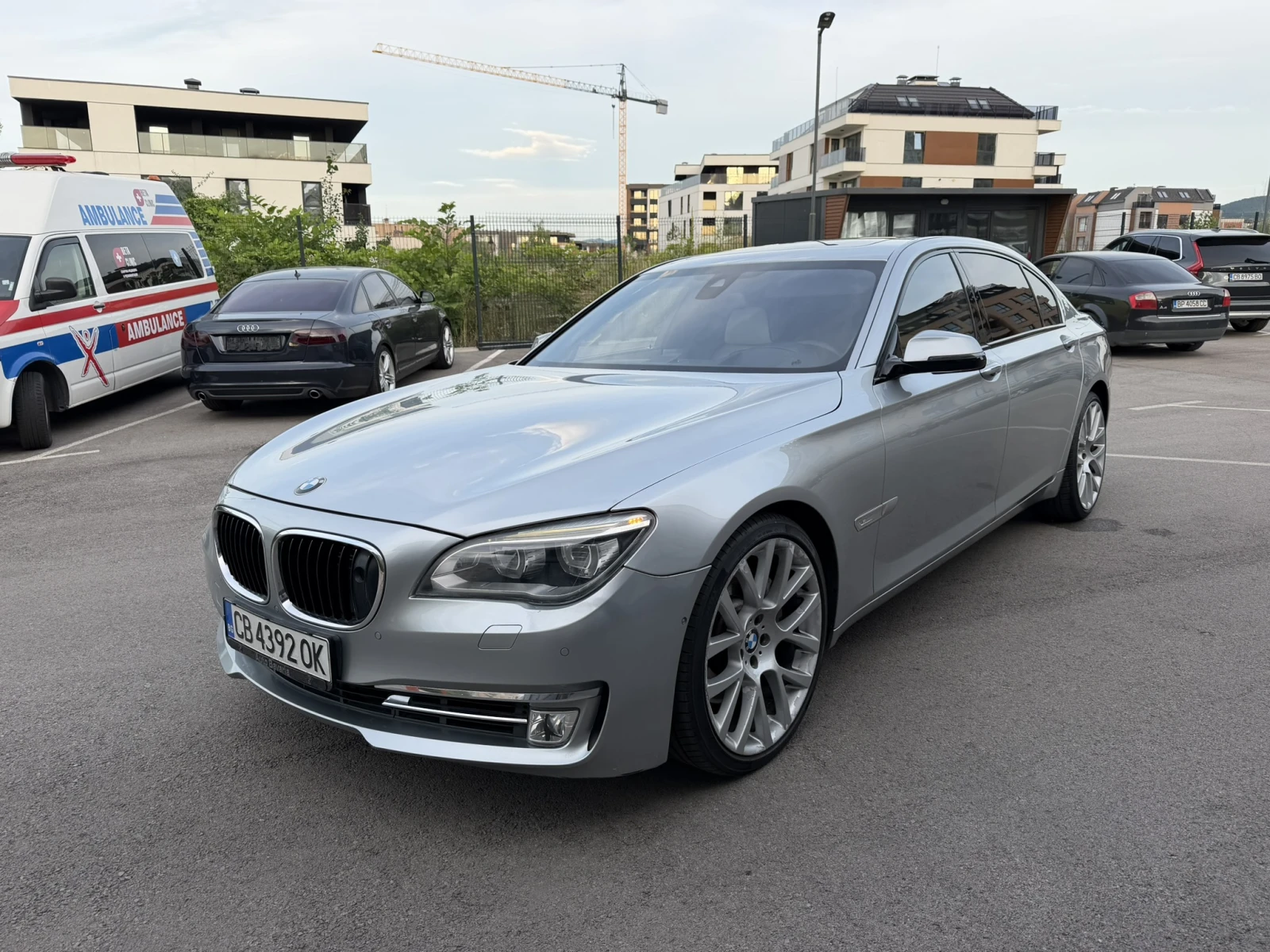 BMW 750 Li, снимка 2 - Автомобили и джипове - 54982624