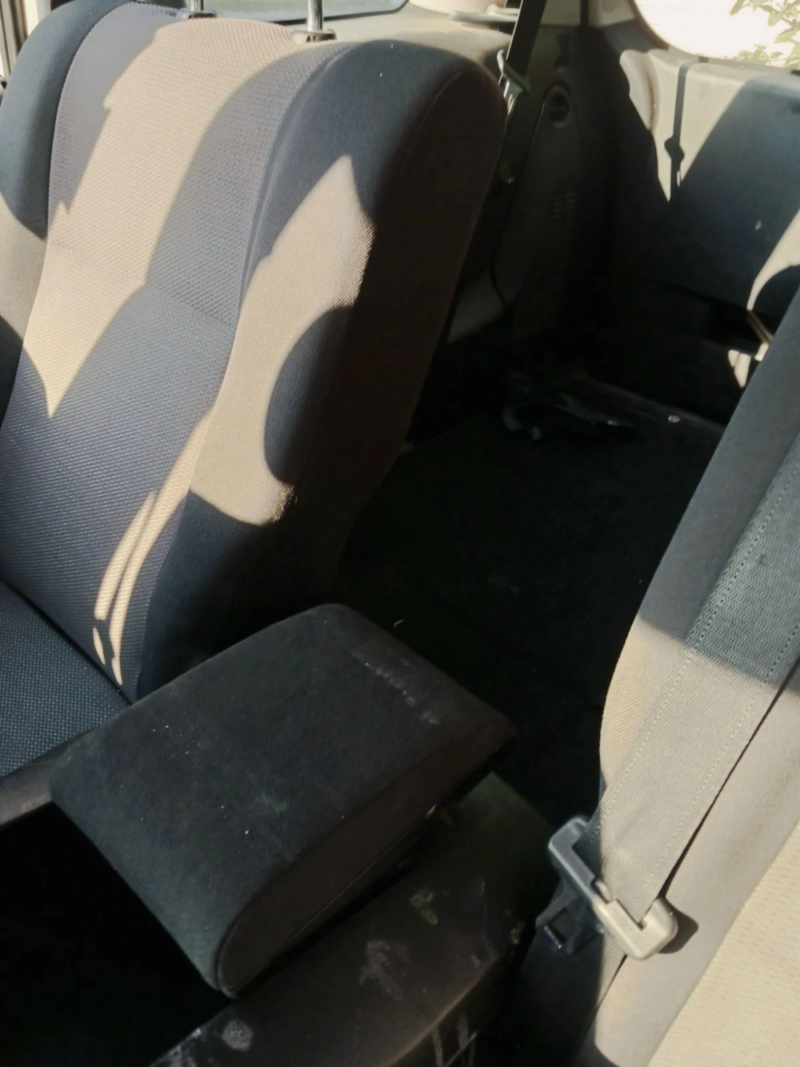 Opel Zafira 2.2DTI, снимка 8 - Автомобили и джипове - 55500537