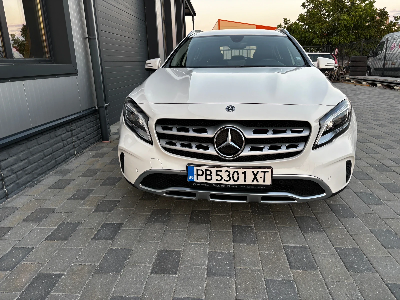 Mercedes-Benz CLA 180