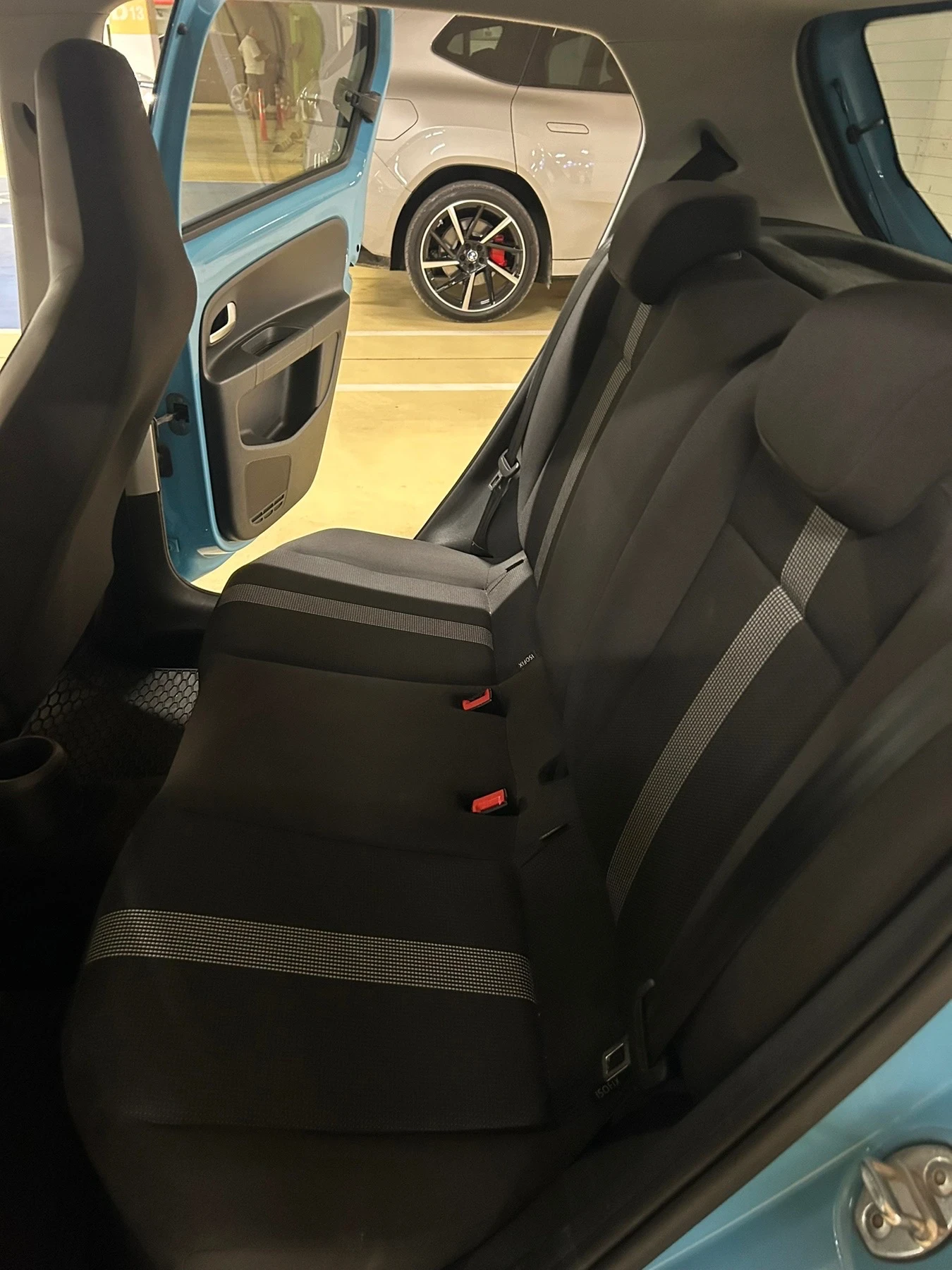 VW Up, снимка 11 - Автомобили и джипове - 55851379