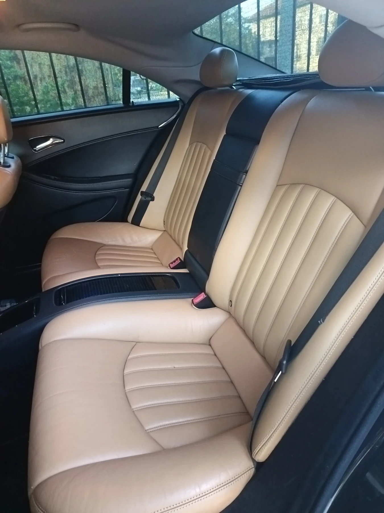 Mercedes-Benz CLS 320 AMG PACK DESIGNO INTERIOR , снимка 5 - Автомобили и джипове - 55904469