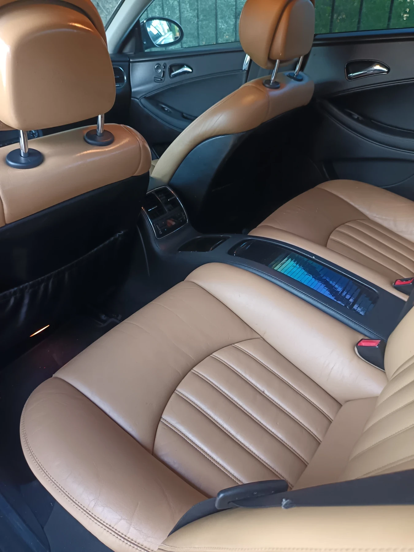 Mercedes-Benz CLS 320 AMG PACK DESIGNO INTERIOR , снимка 6 - Автомобили и джипове - 55904469