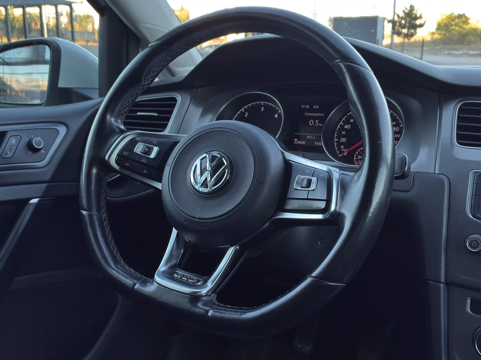VW Golf GTD 7.5 PACKAGE, снимка 8 - Автомобили и джипове - 56362719