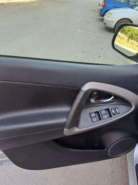 Toyota Rav4 Италия, снимка 12