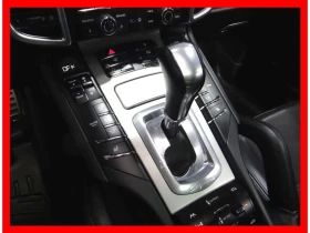 Porsche Cayenne * GTS AWD * NAVI/LEATHER/PANO ROOF/BLUETOOTH/LOADE, снимка 16