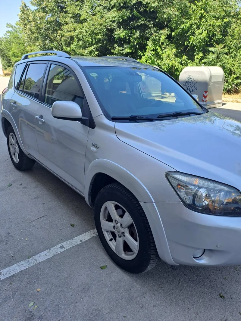 Toyota Rav4 Италия, снимка 6 - Автомобили и джипове - 50794561