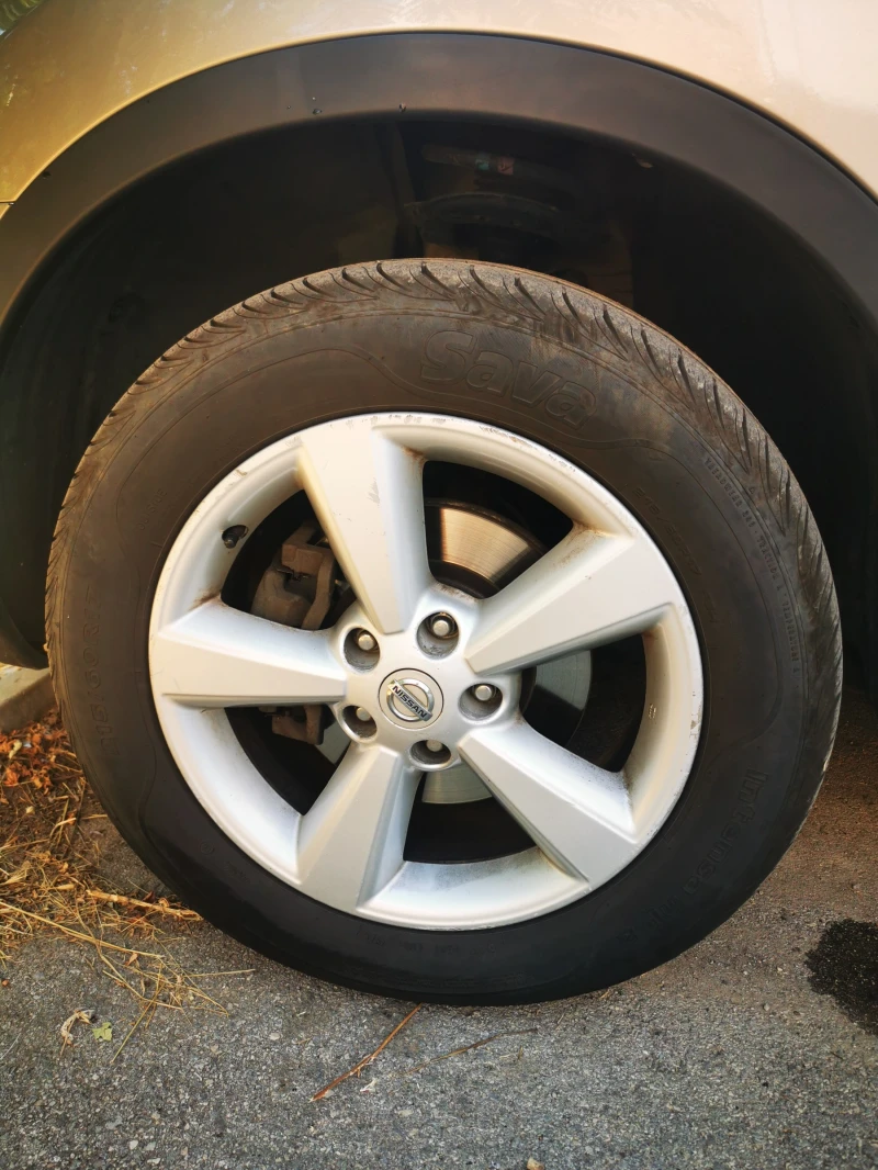 Nissan Qashqai, снимка 3 - Автомобили и джипове - 52359866