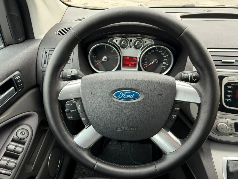 Ford Kuga 2.0TDCI 4x4 TITANIUM !!!! ТОП СЪСТОЯНИЕ !!!!!!, снимка 12 - Автомобили и джипове - 52197036