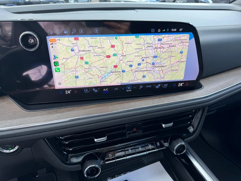 Chevrolet Suburban 6.2 V8 HIGH COUNTRY/FACELIFT/PANO/HUD/360/7-МЕСТЕН, снимка 13 - Автомобили и джипове - 52140121