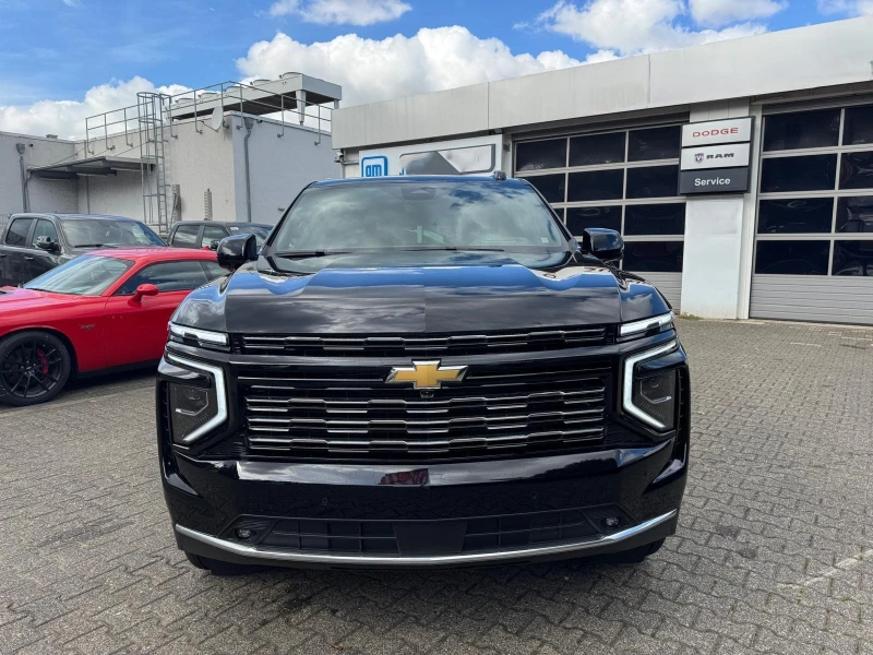 Chevrolet Suburban 6.2 V8 HIGH COUNTRY/FACELIFT/PANO/HUD/360/7-МЕСТЕН, снимка 2 - Автомобили и джипове - 52140121