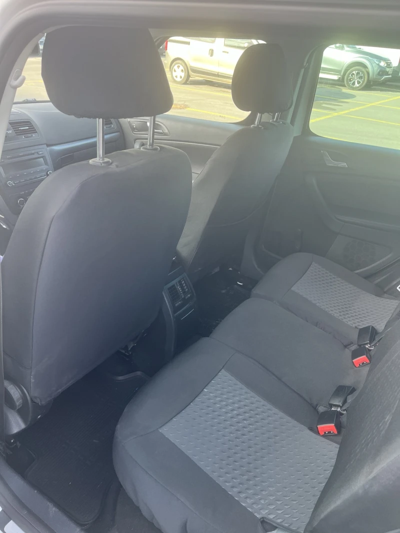 Skoda Yeti, снимка 8 - Автомобили и джипове - 52830164