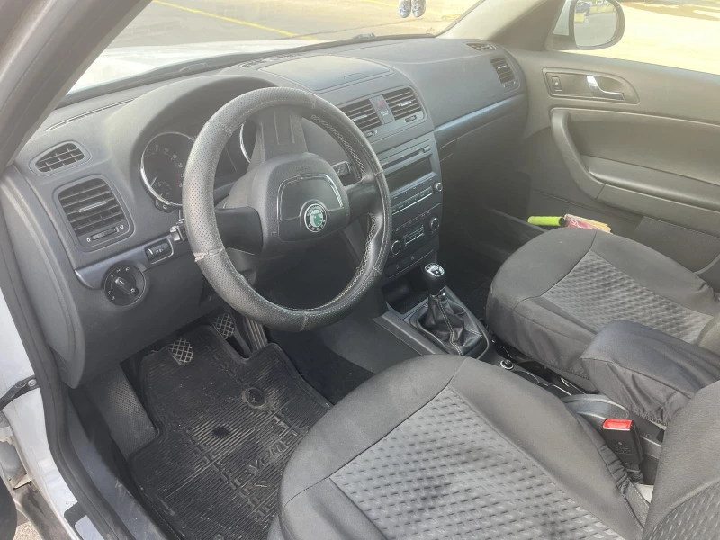 Skoda Yeti, снимка 7 - Автомобили и джипове - 52830164