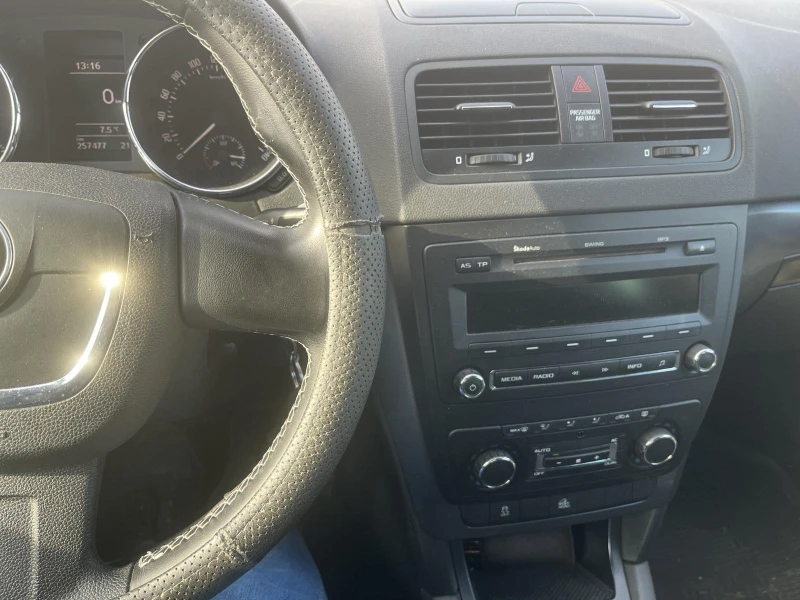 Skoda Yeti, снимка 9 - Автомобили и джипове - 52830164