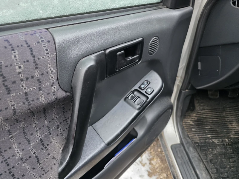 Opel Frontera 3.2 V6 Къса база, снимка 7 - Автомобили и джипове - 53021414