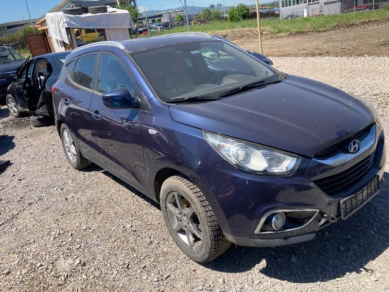 Hyundai IX35 2.0 бензин  2бр., снимка 2 - Автомобили и джипове - 47433918