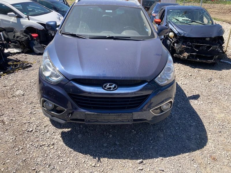 Hyundai IX35 2.0 бензин  2бр., снимка 1 - Автомобили и джипове - 47433918