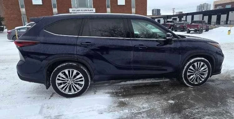 Toyota Highlander * AWD * CARFAX * БЕЗ ПЪРВОНАЧАЛНА ВНОСКА, снимка 3 - Автомобили и джипове - 53994293