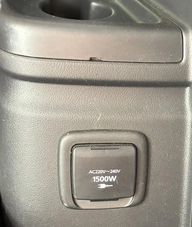 Mitsubishi Outlander, снимка 16 - Автомобили и джипове - 55513351