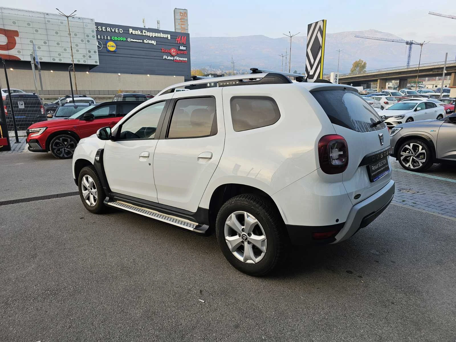 Dacia Duster TCe 115 к.с. Бензин Stop & Start * LPG 4x2 - изображение 4