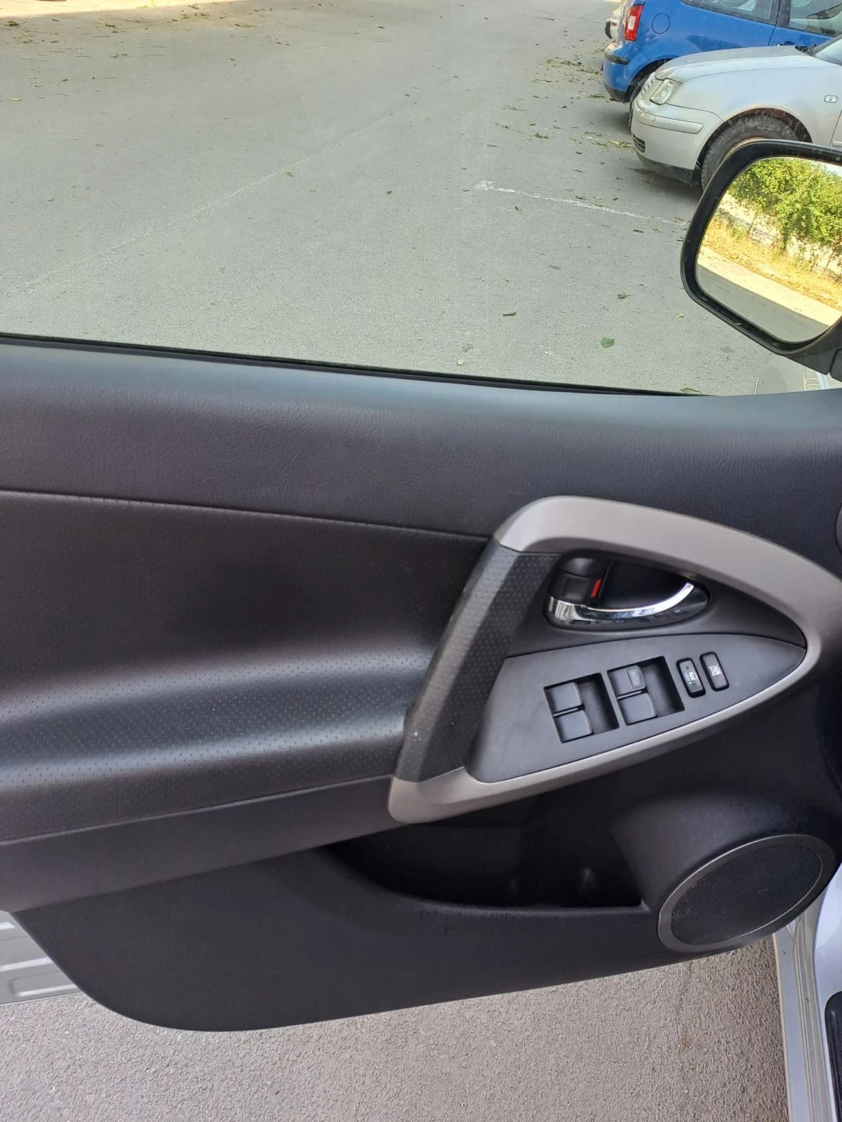 Toyota Rav4 Италия | Mobile.bg — изображение 12