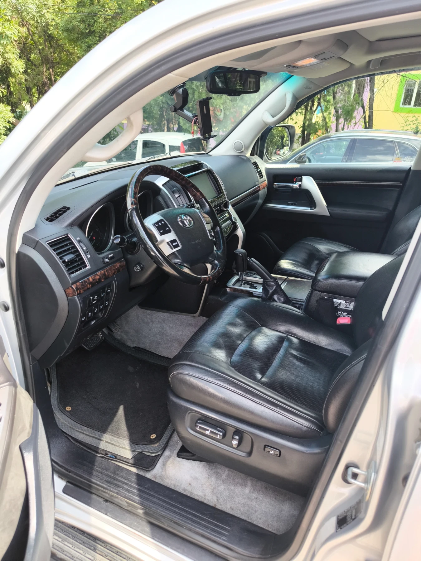 Toyota Land cruiser 200 - изображение 6