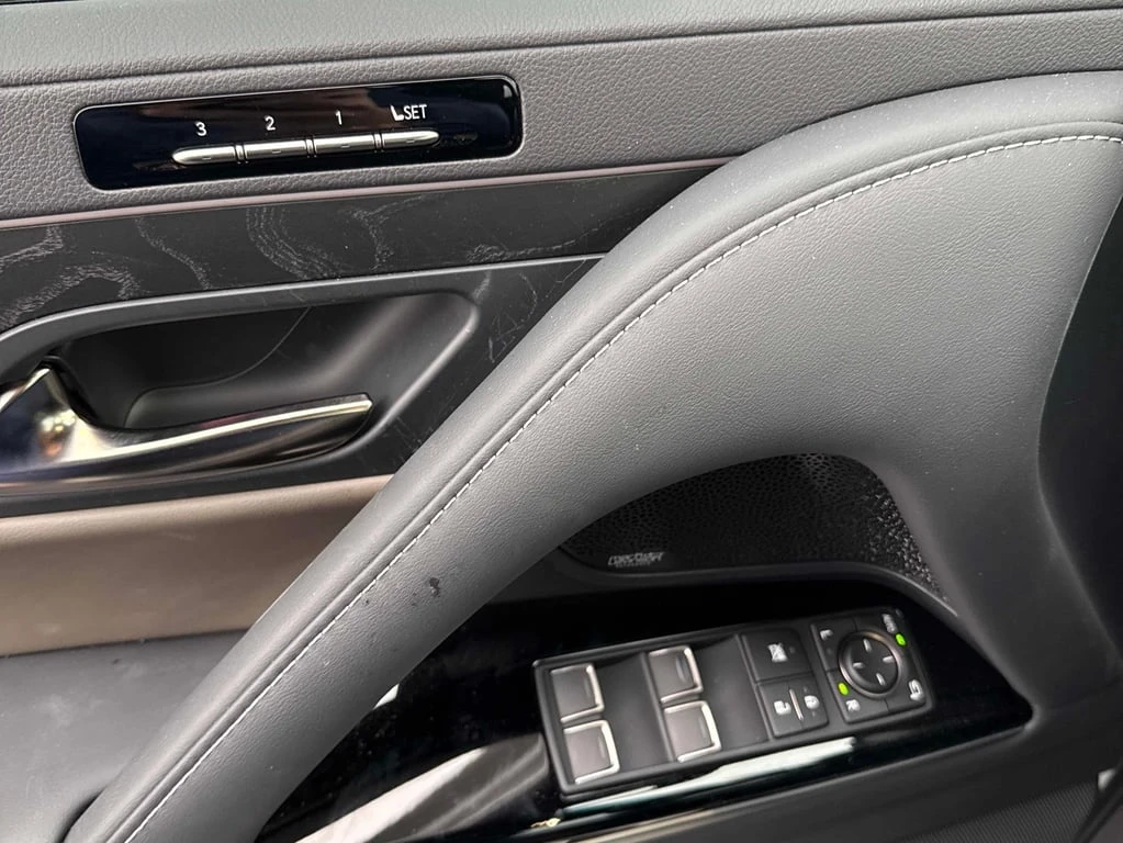 Lexus LX * 700h * CARFAX * ��� ������������ ������ | Mobile.bg � ����������� 16