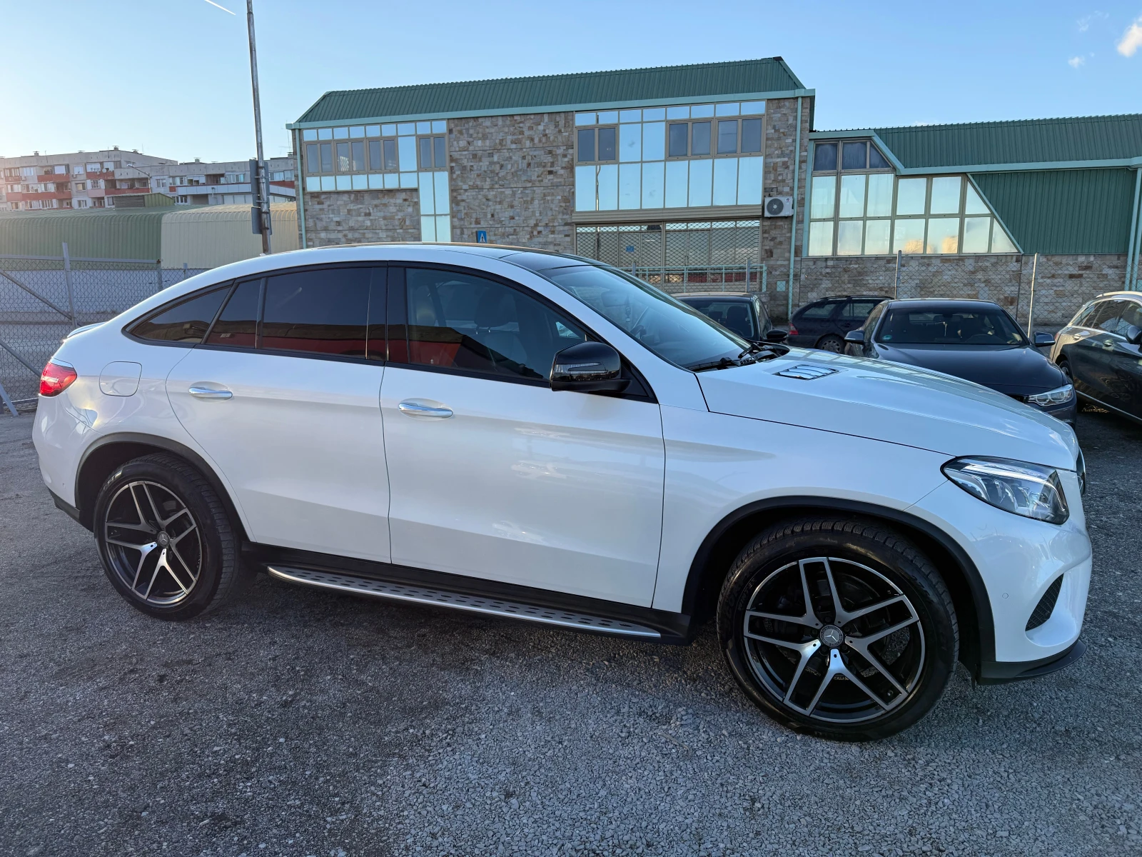 Mercedes-Benz GLE 350 COUPE AMG* ПАНОРАМА* ПОДГРЕВ* KEYLESS* SWISS - изображение 3