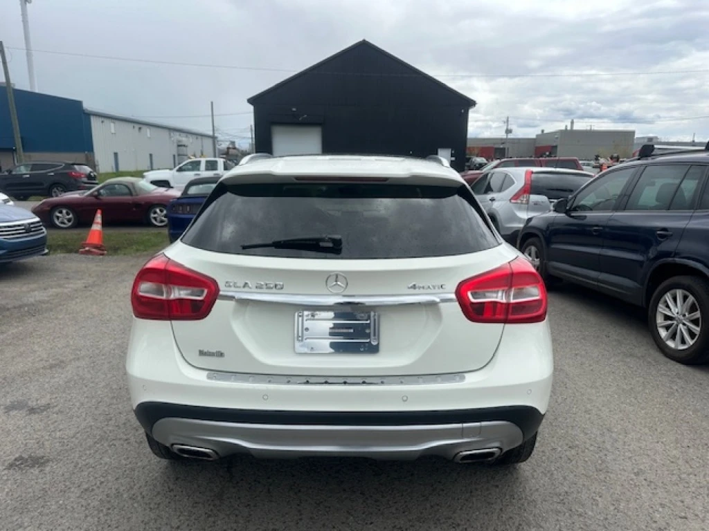 Mercedes-Benz GLA 250 4MATIC, снимка 5 - Автомобили и джипове - 54509654