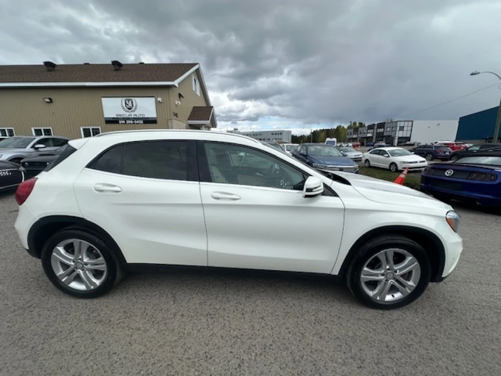 Mercedes-Benz GLA 250 4MATIC, снимка 4 - Автомобили и джипове - 54509654