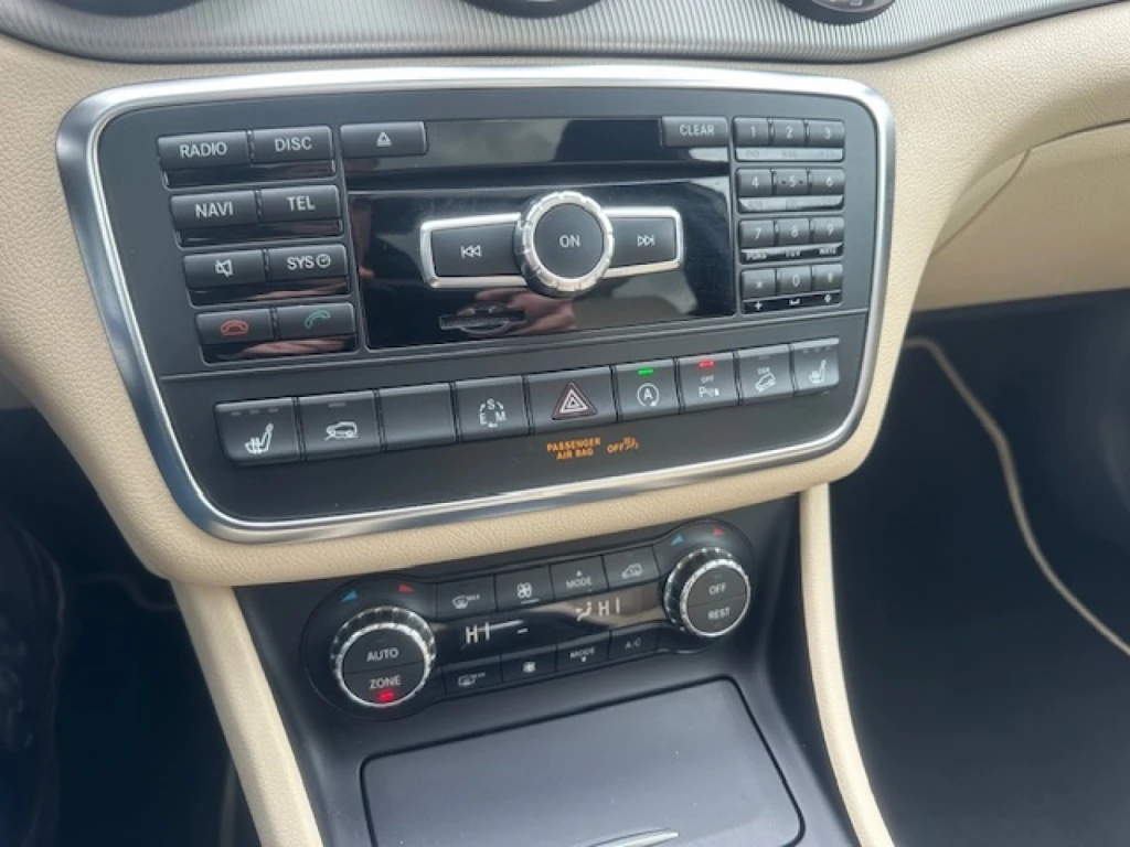 Mercedes-Benz GLA 250 4MATIC, снимка 10 - Автомобили и джипове - 54509654