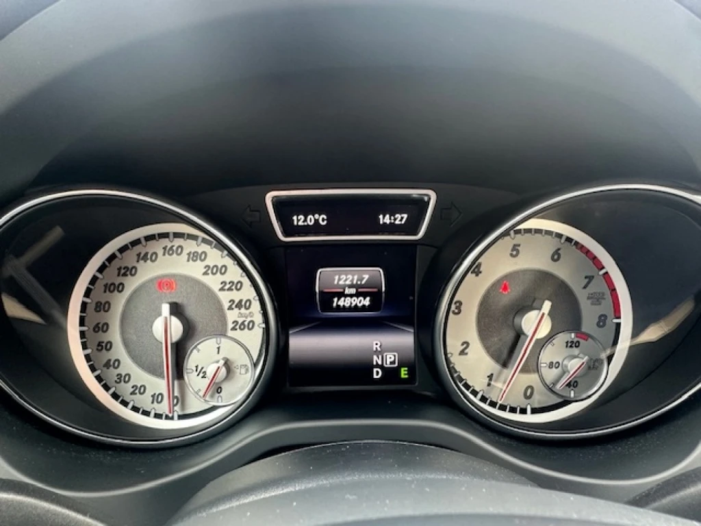 Mercedes-Benz GLA 250 4MATIC, снимка 9 - Автомобили и джипове - 54509654