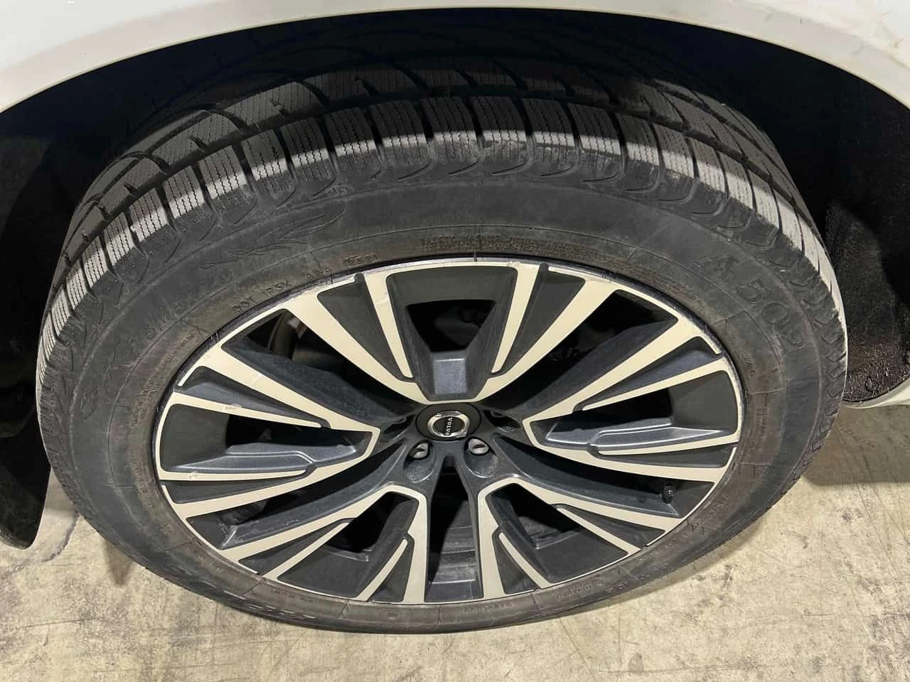Volvo Xc90  Momentum | LED | KOJA | DISTRONIC | АВТОКРЕДИТ , снимка 7 - Автомобили и джипове - 54711969