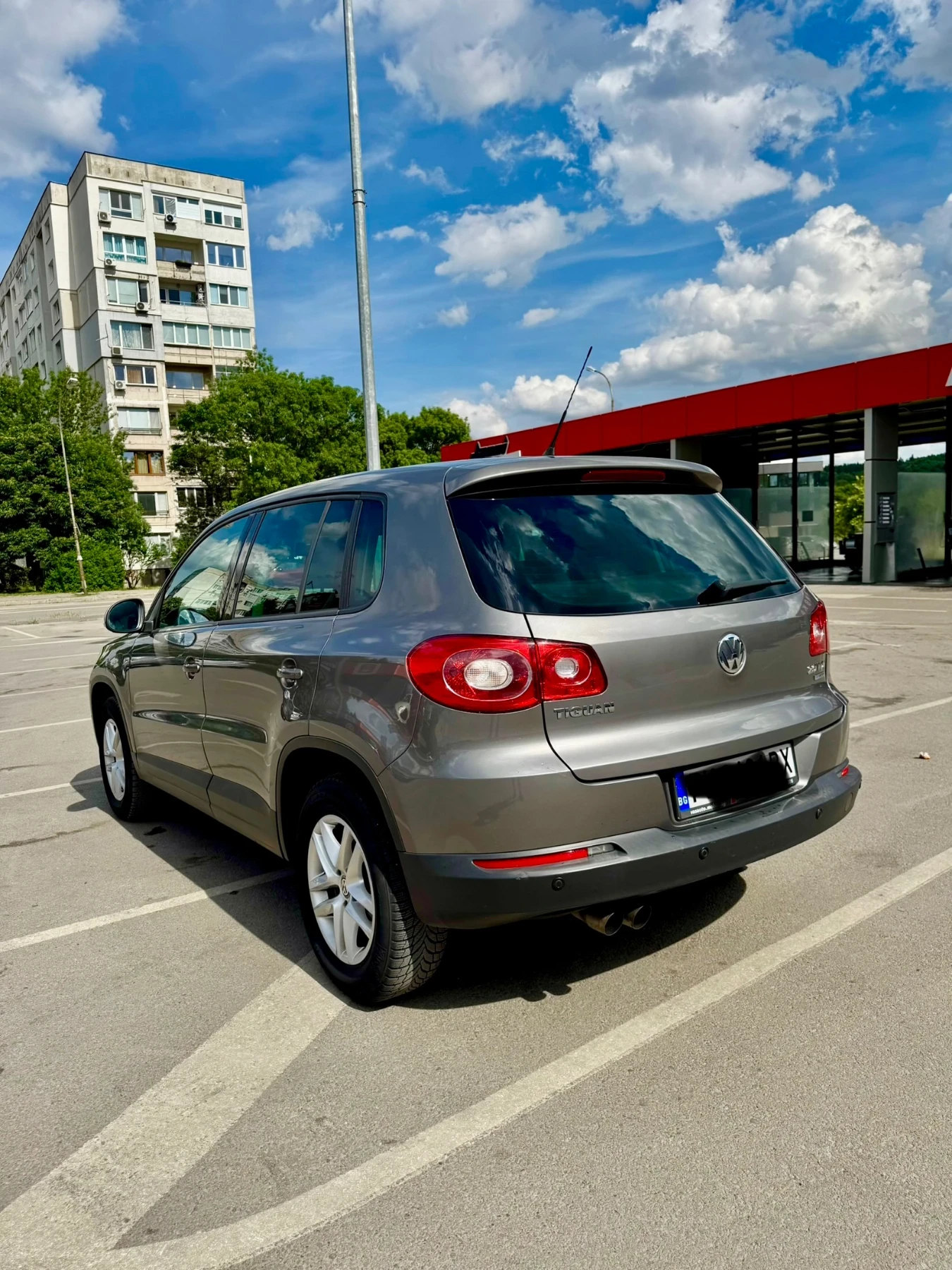VW Tiguan 2.0 TDI, 140hp, 6 СКОРОСТИ, снимка 3 - Автомобили и джипове - 54823538