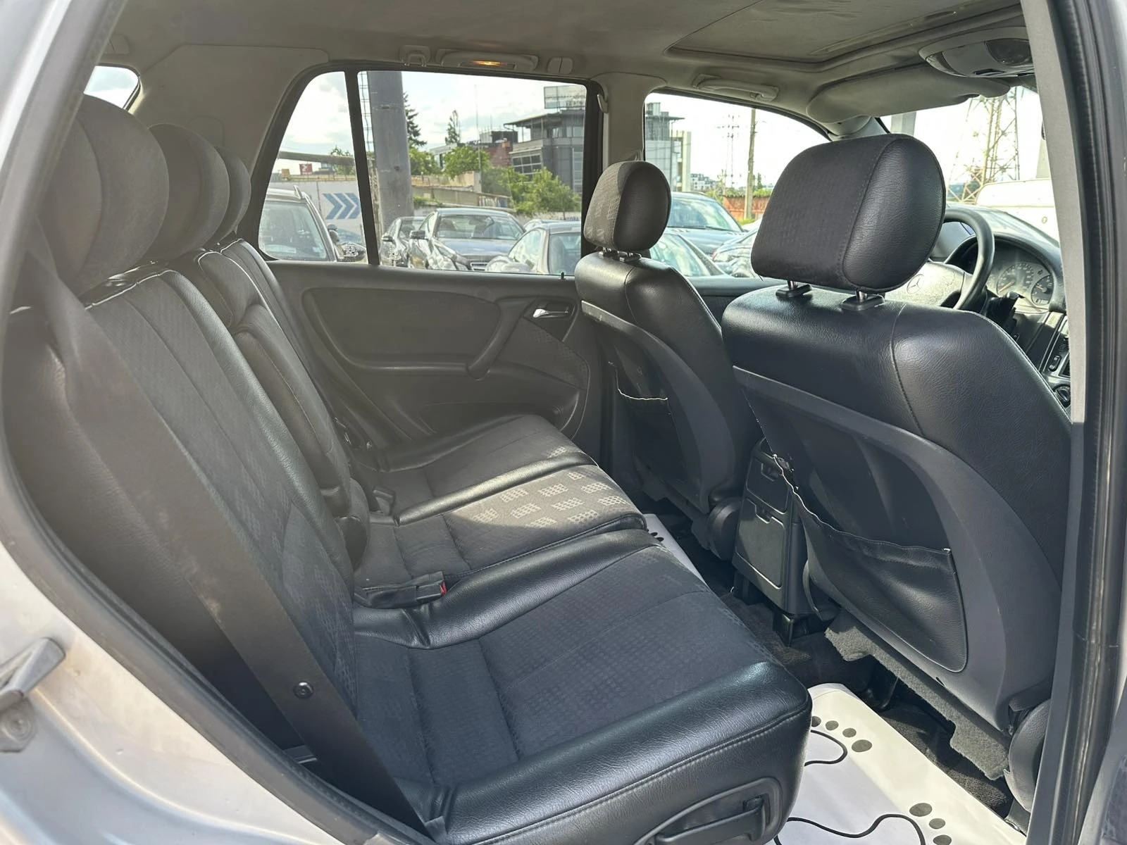 Mercedes-Benz ML 270 CDI Регистриран Всичко платено, снимка 12 - Автомобили и джипове - 54981385